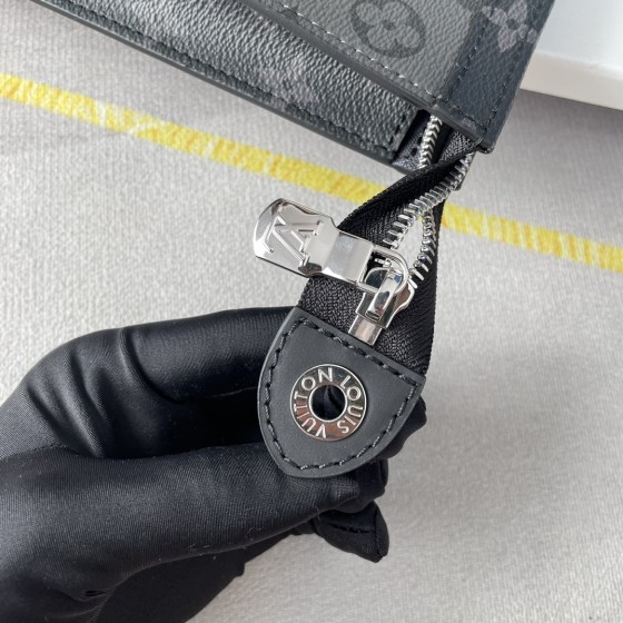 LOUIS VUITTON YK Pochette Voyage Handbag Pumpkin Pattern